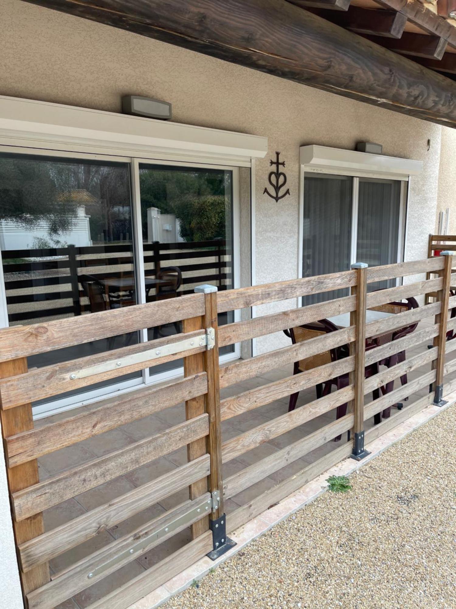 Studio 40M2 Avec Terrasse Le Mas De Lauriane Saintes-Maries-de-la-Mer Exteriör bild