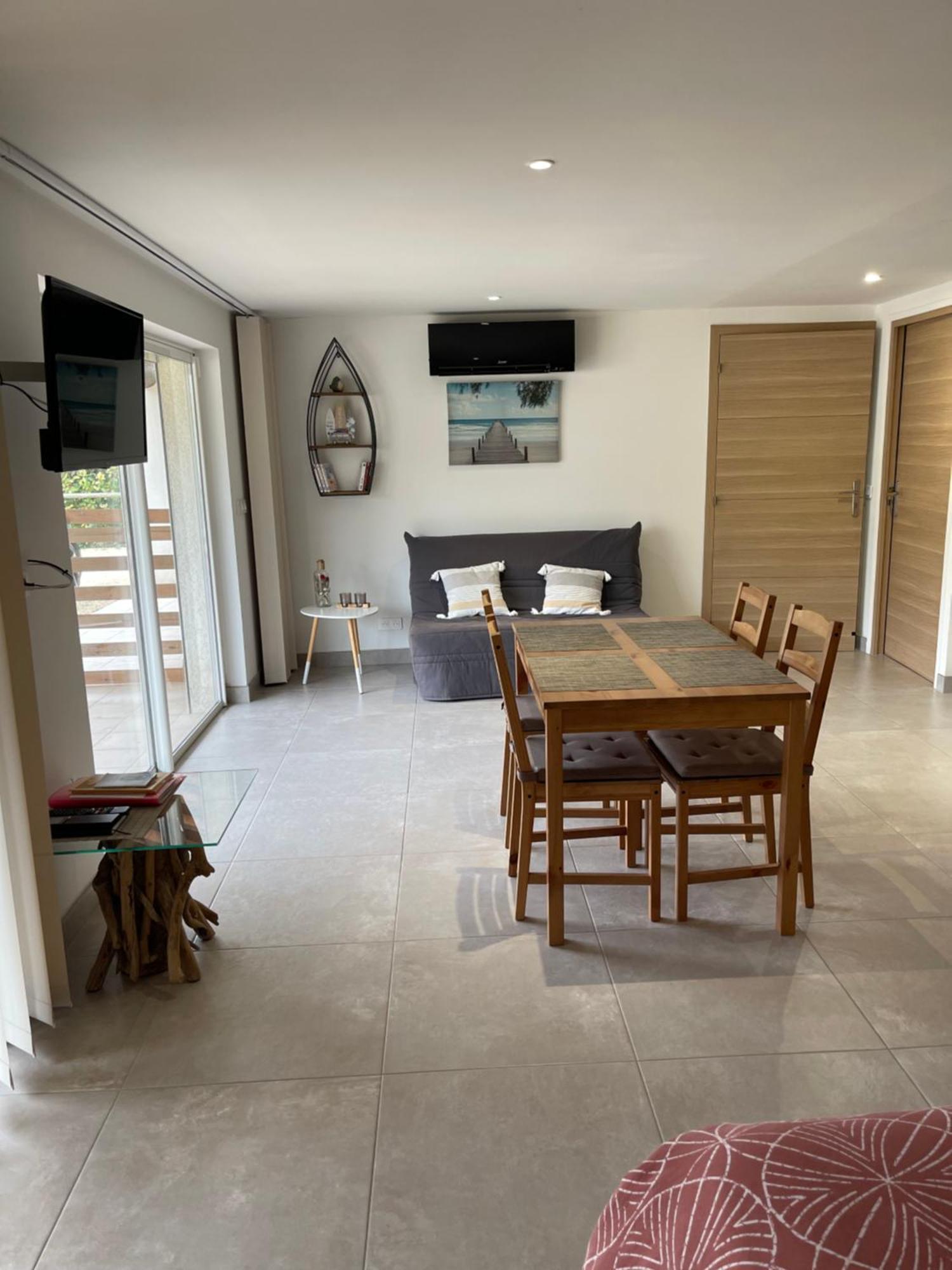 Studio 40M2 Avec Terrasse Le Mas De Lauriane Saintes-Maries-de-la-Mer Exteriör bild